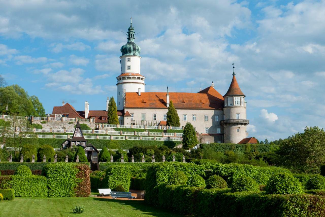Zamek Nové Město nad Metují Buitenkant foto