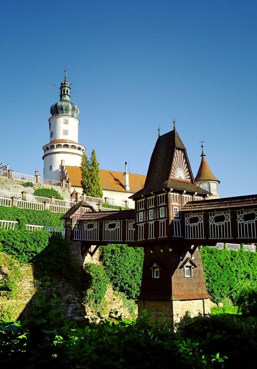 Zamek Nové Město nad Metují Buitenkant foto